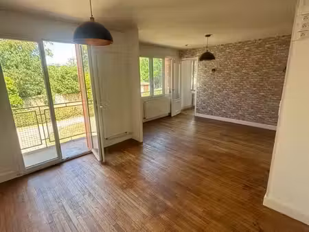 appartement 63 17 m² entièrement rénové – résidence privée au calme