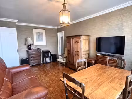 appartement t3 lumineux à 10 min de la gare | box et cave inclus