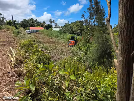 terrain a vendre - saint benoit