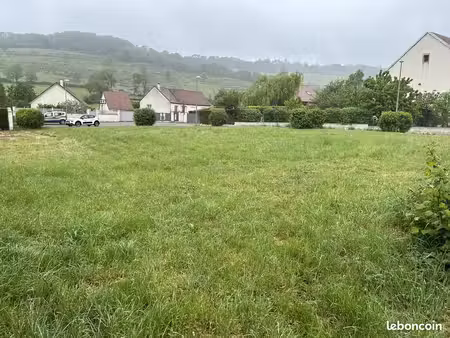 terrain 1950 m² sombernon