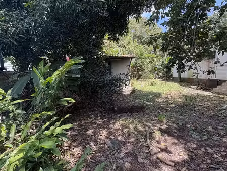 terrain de 1858 m² à bras-panon