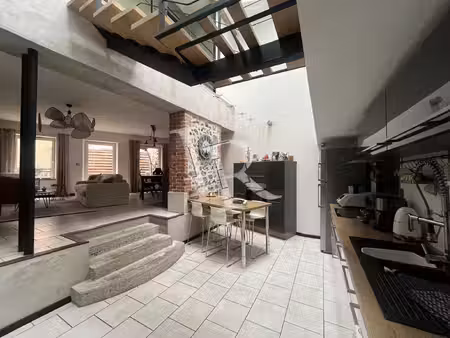 tres belle maison contemporaine meublée