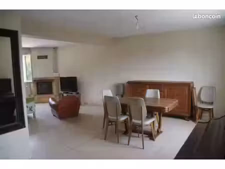 ensemble immobilier composé de deux maisons d’un total de 243m²