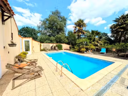 maison190 m²  7 pièces  4 chambres  piscine  garage 55m²