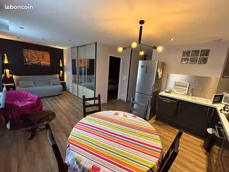 appartement meublé toutes charges incluses : electricité  eau  ordures ménagères et intern
