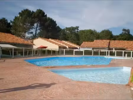 loue maison meublée à l'année