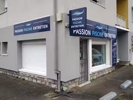 local commercial très bon emplacement à etupes