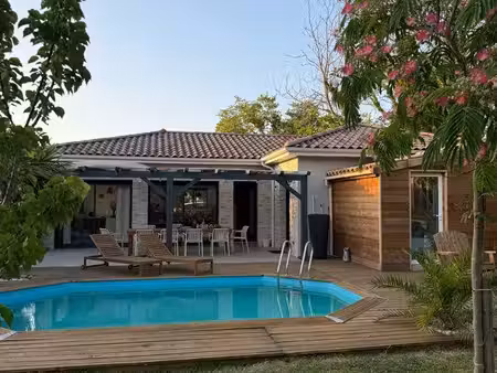 maison de 128m2 avec dépendance à la location