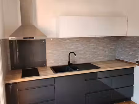duplex avec balcon 50m de la banche