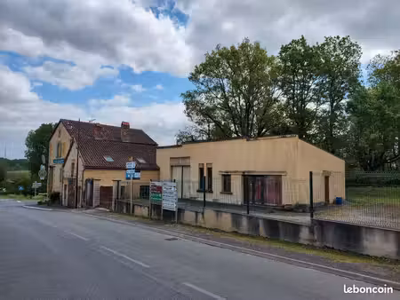 maison et grange en pierre  + ateliers  gros potentiel pour artisan  artiste  commerce  ..