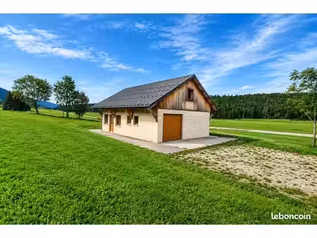 maison 1 pièce 130 m²