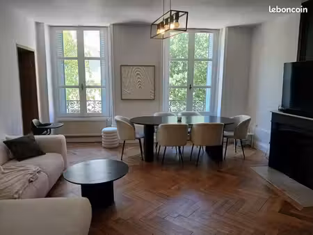 à louer – bel appartement rénové de 75 m² en centre-ville