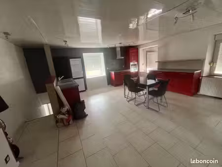 a louer disponible de suite appartement pont-de-roide