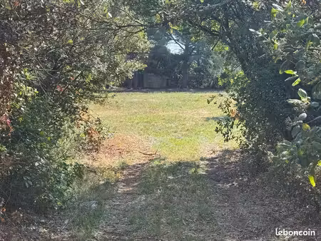 terrain de loisir avec mazet au cadastre