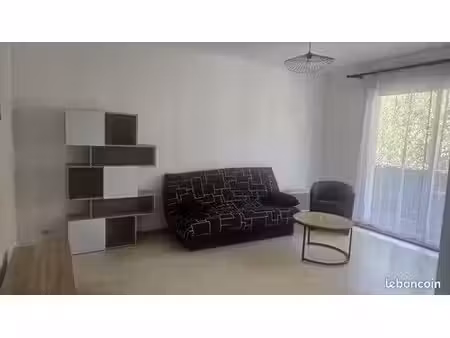grand studio 32 m2 carrefour bellevue