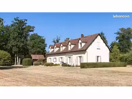 propriété 7 pièces 218 m²