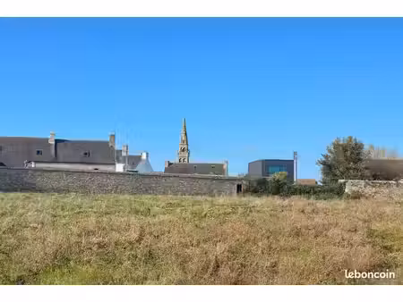 terrain 608 m² guisseny