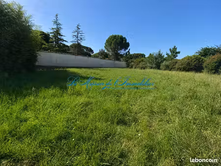 terrain 962 m² vic-le-fesq