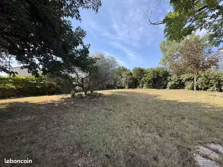 terrain 429 m² clarensac