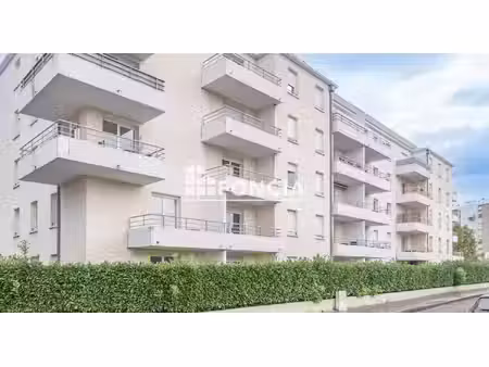 quartier boucicaut  très agréable t2 avec balcon