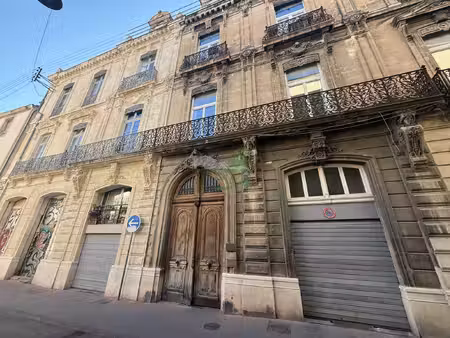 montpellier  rue castilhon  cave voûtée de 167m2