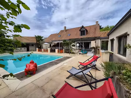 propriété d'exception environ 290 m² piscine cinéma salle de jeux 20 km de tours