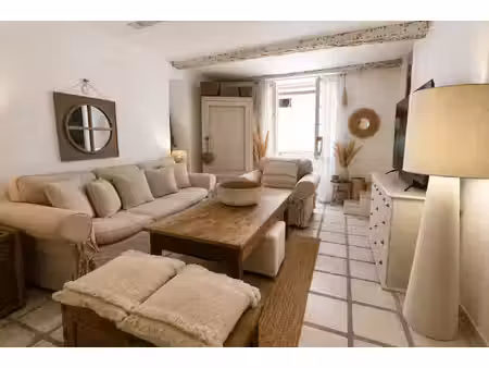 maison de village rénovée avec grand garage - le muy