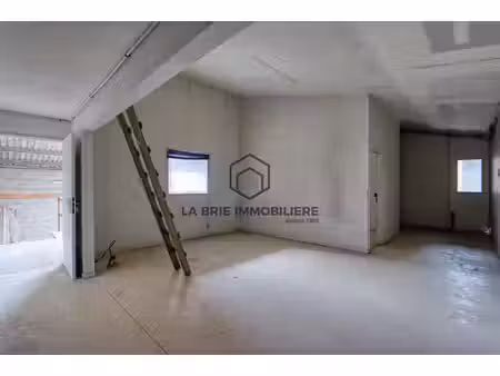 local d'activité draveil 500 m2 entrepôt + 160 m2 bureaux