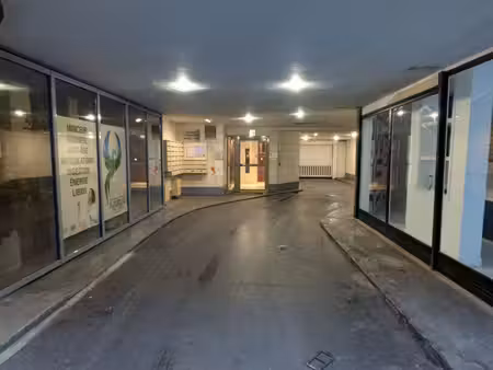 parking / box les lilas 13 m2