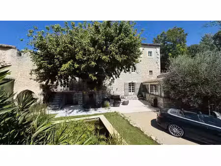 incroyable maison bourgeoise dans village des alpilles