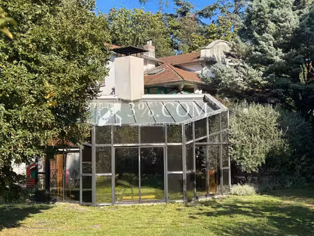 maison de caractère au coeur de châteauvert 340 m2 habitable