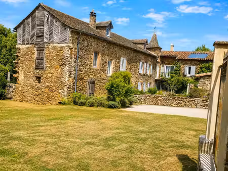 maison 10 pièces de 300m²