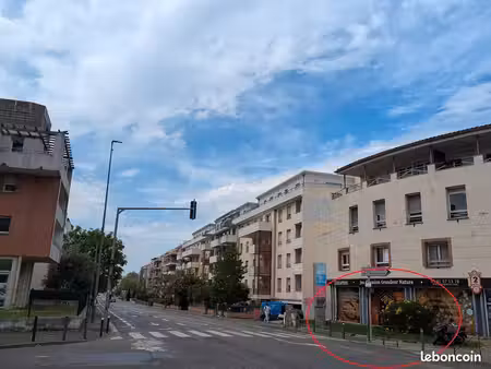 bail commercial barrière de paris visibilité +++