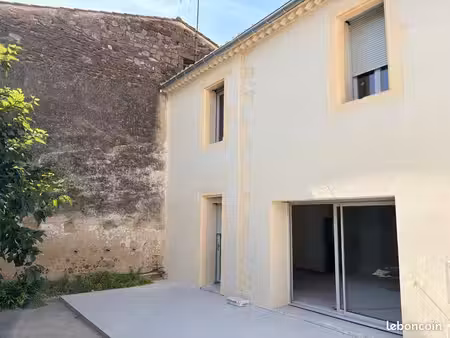 maison de village - cour privative