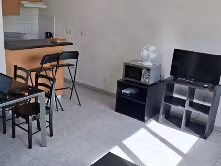 appartement . 2 pièces . 37m2 . etage 1/1