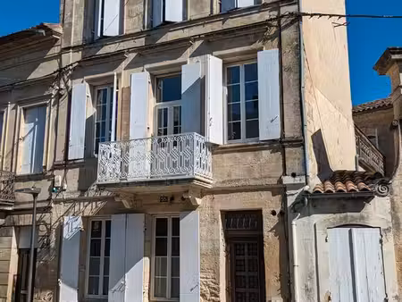 location agréable studio de 30 m2 dans le centre de branne