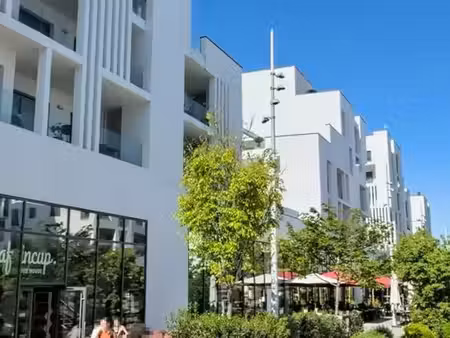 location t2 le bouscat tram d parking terrasse
