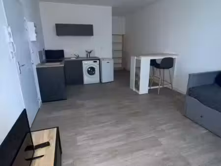 studio 1 pièce 26 m²