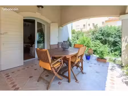 belle maison au calme avec jardin