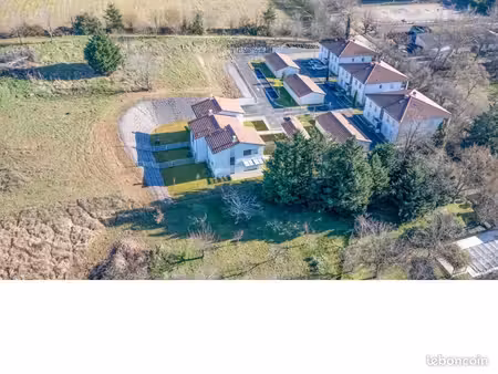 maison 4 pièces 85 m²