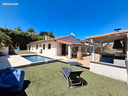 maison 4 chambres de plain-pied avec extérieur esprit de vacances..