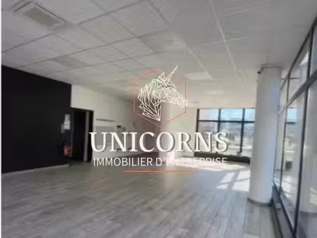 local bureaux 72 m²