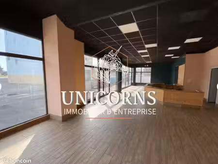 local commercial 147 m²