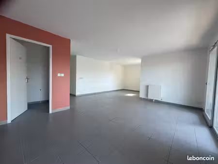 loue appartement t4 105 m2 à balma