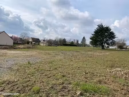 terrain à bâtir viabilisé à cinq-mars-la-pile – 637 m² - libre choix constructeur