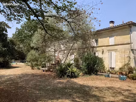 propriété 7 pièces 272 m²