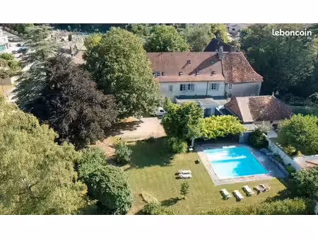 grand t4 meublé  climatisé  jardin et parking privé
