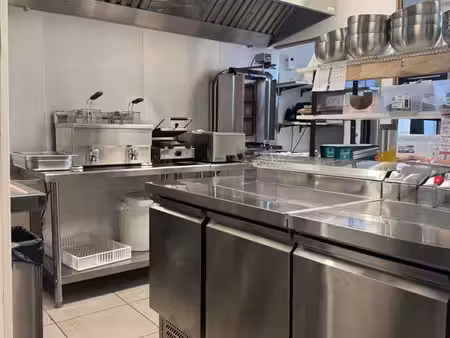 fonds de commerce restauration rapide équipé – le crès 69 000
