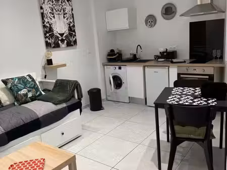 studio meublé à vendre