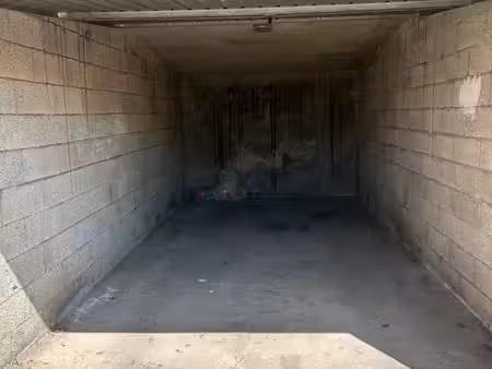 garage à louer dans copropriété au calme